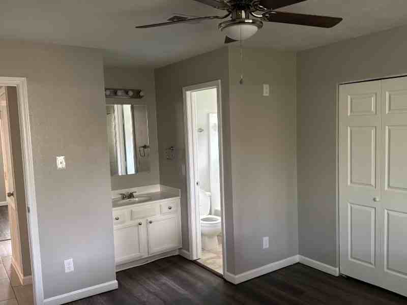 2810 Pinewood Dr - Photo 6 of 12