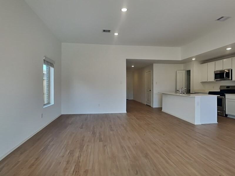 27019 Breakaway Ln - Photo 6 of 24