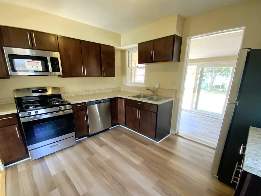 1112 Brookwood St #NA - Photo 3 of 9