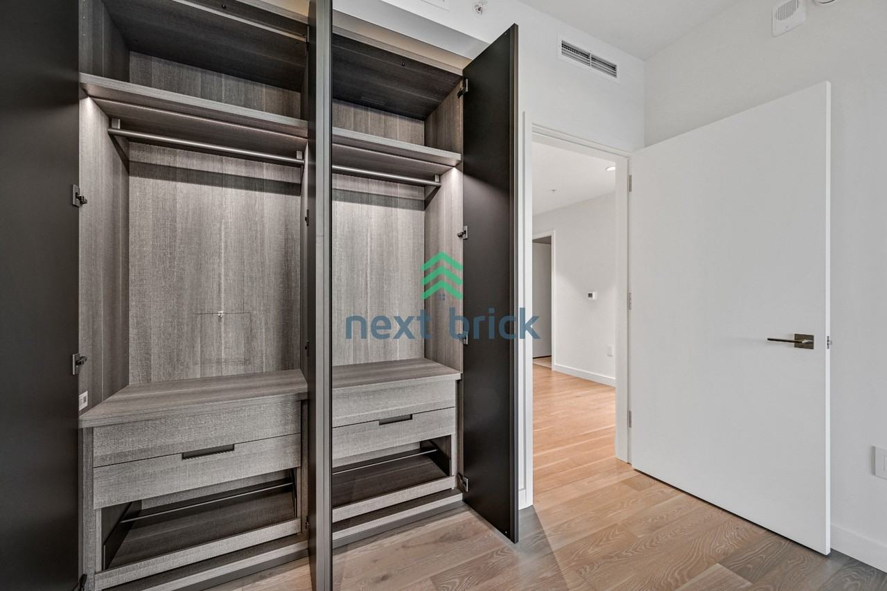 889 Avenue Sq Ne #303 - Photo 6 of 18