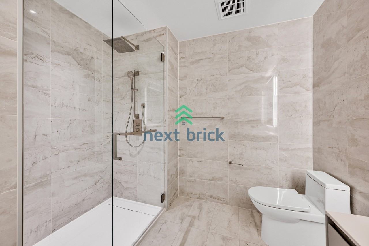 889 Avenue Sq Ne #303 - Photo 7 of 18