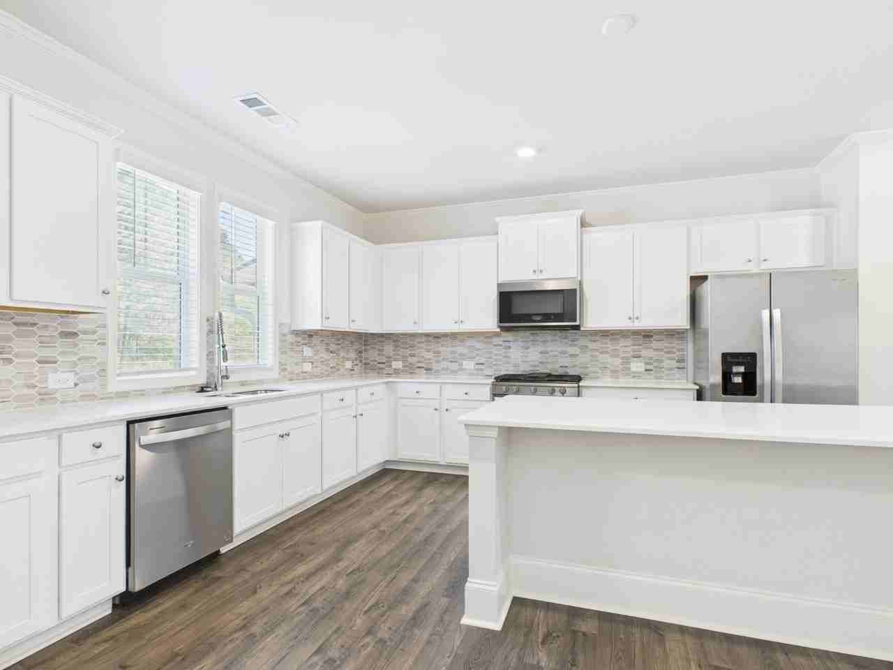 217 Vista Ln - Photo 2 of 33