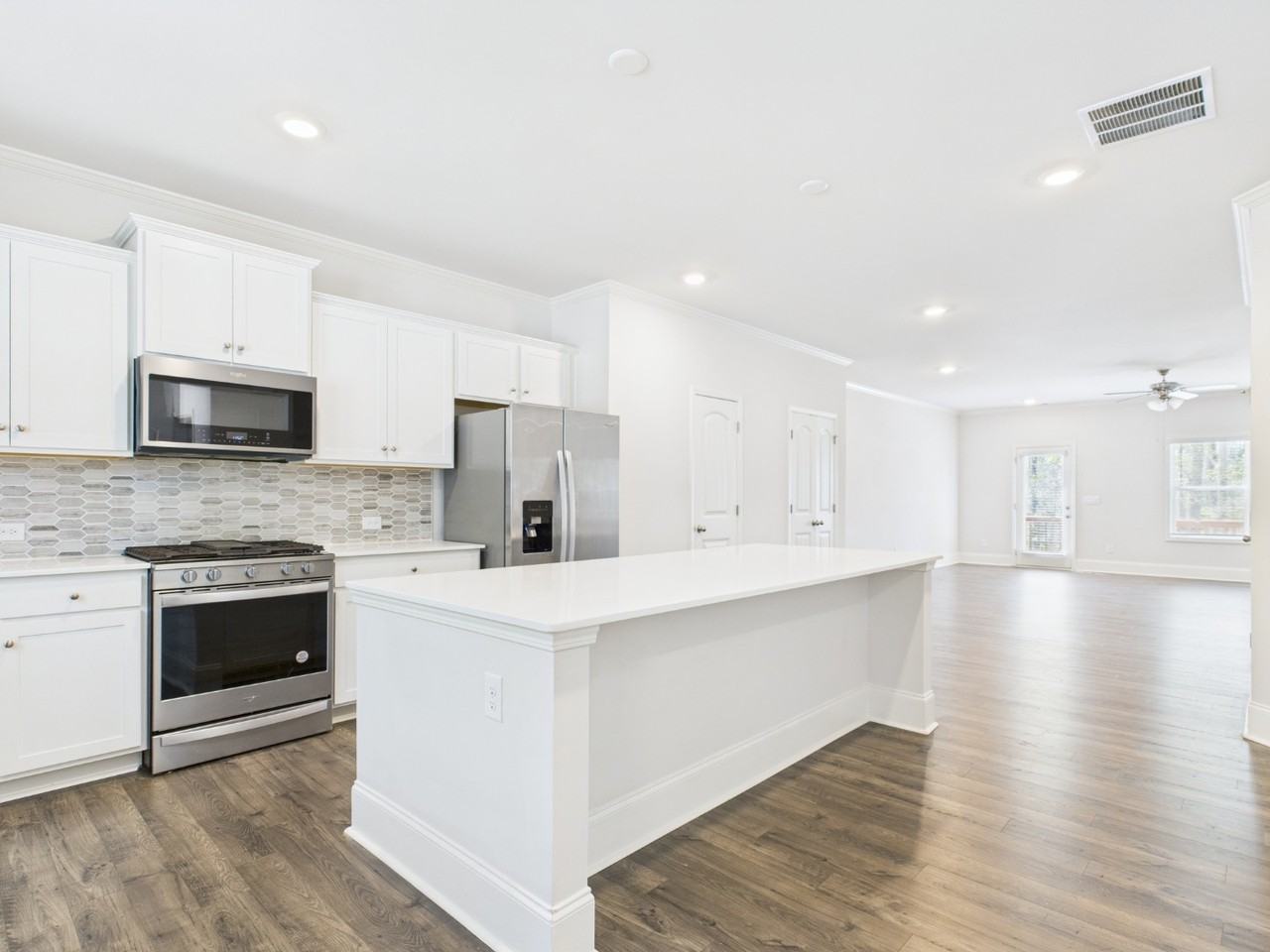 217 Vista Ln - Photo 3 of 33