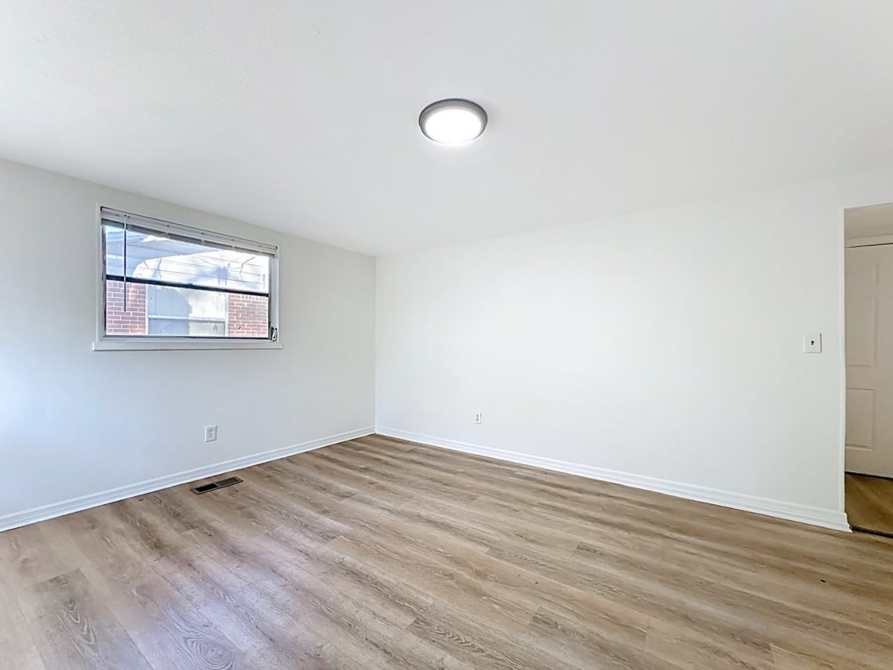 5330 Quan Dr - Photo 5 of 41