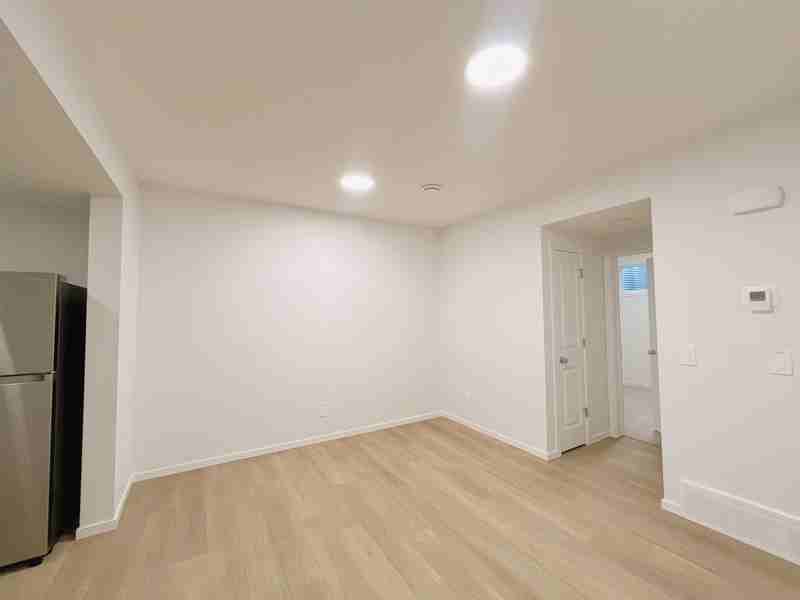 3435 169 St Sw - Photo 2 of 13