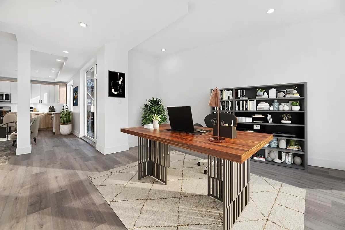 2454 E 15th St #1A - Photo 6 of 9