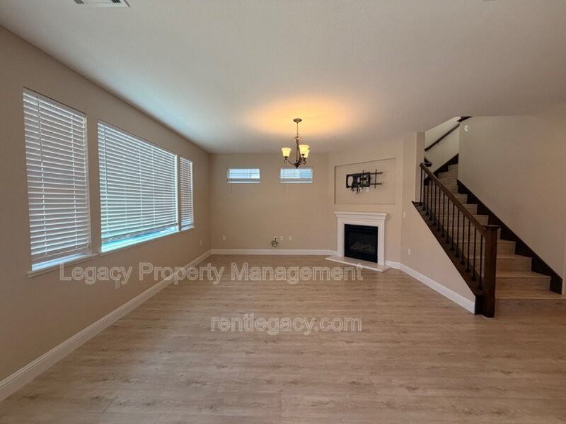 3224 La Paz Dr - Photo 3 of 30