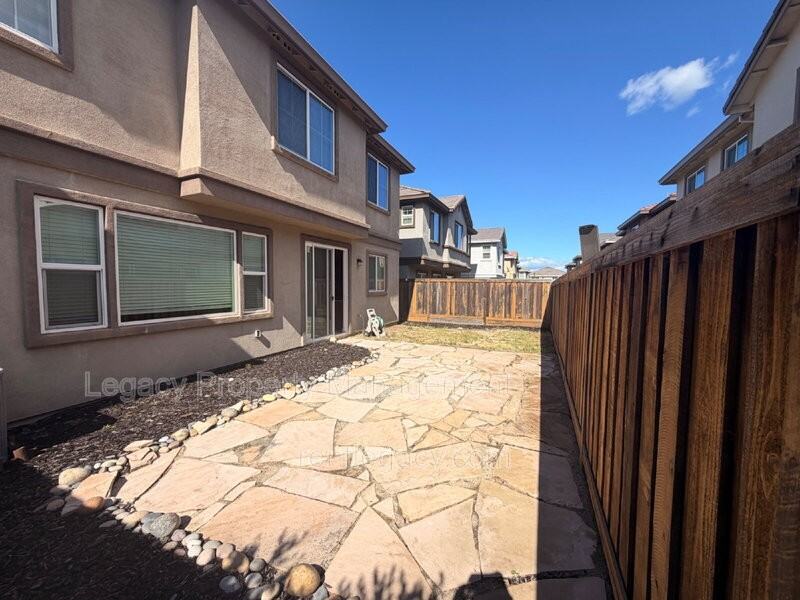 3224 La Paz Dr - Photo 7 of 30