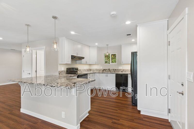 2760 Coloma St #15 - Photo 4 of 20