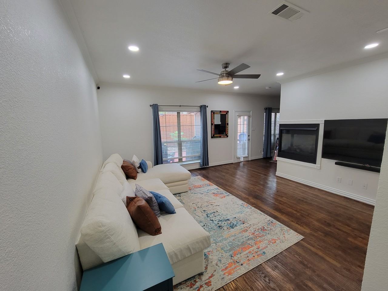 4263 Towne Lake Ct #4263 - Photo 7 of 25