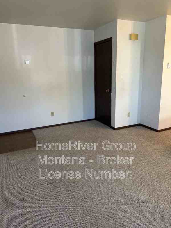 1321 S 2nd St W #4 - Photo 2 of 6