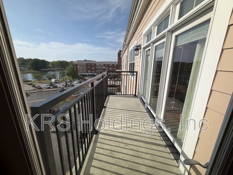 670 Town Center Dr #405