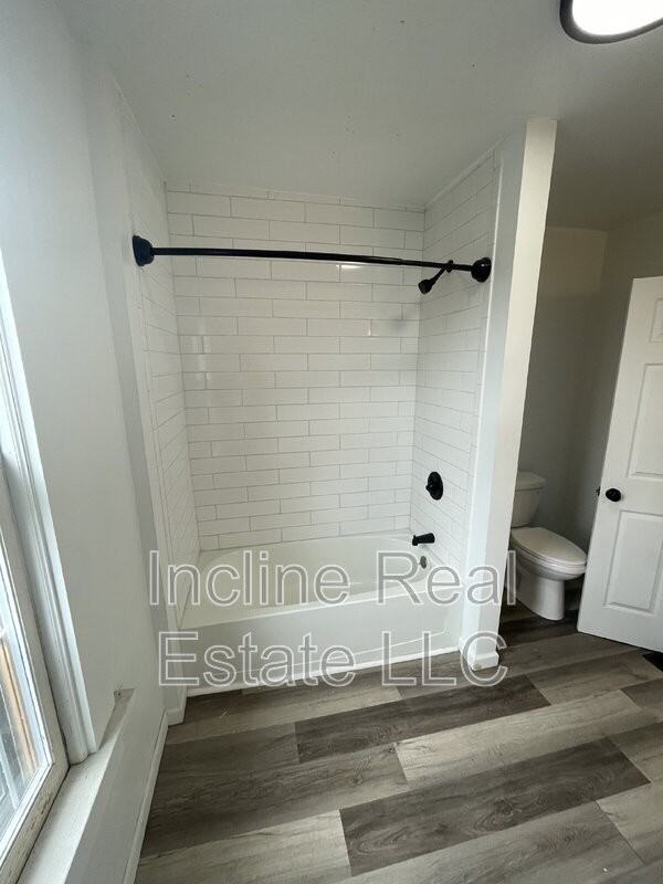 561 2nd St - Photo 4 of 26