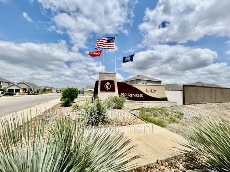 4153 Bermuda Ln - Photo 3 of 13