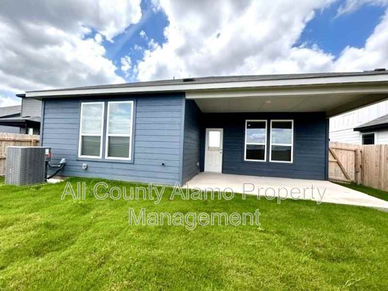 4153 Bermuda Ln - Photo 5 of 13