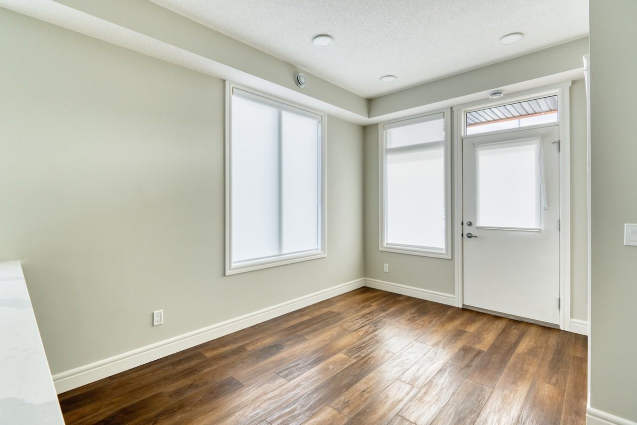 10060 46 Street NE - Photo 3 of 10