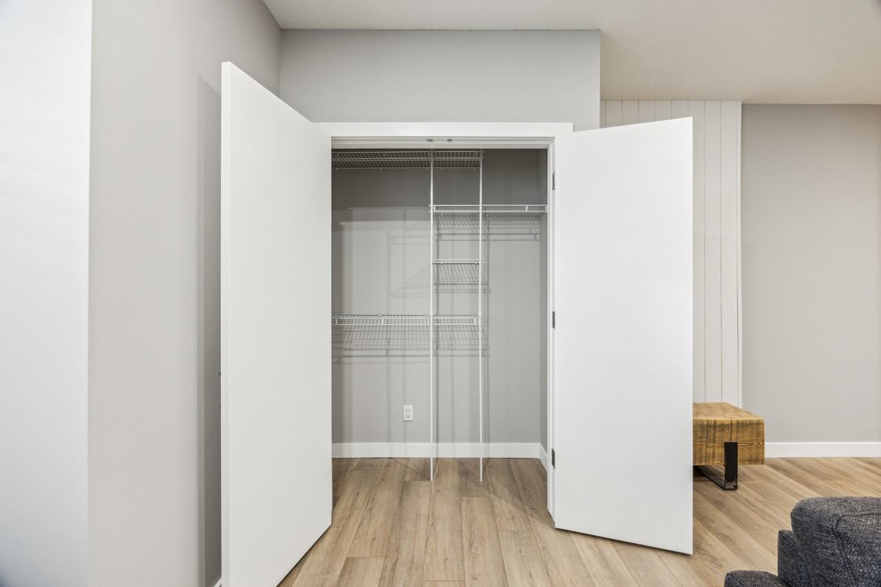 7136 34 Avenue NW, Calgary - Photo 5 of 29