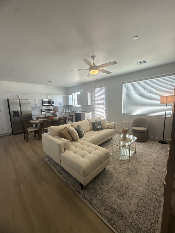 Zenn Skyview - Photo 2 of 21