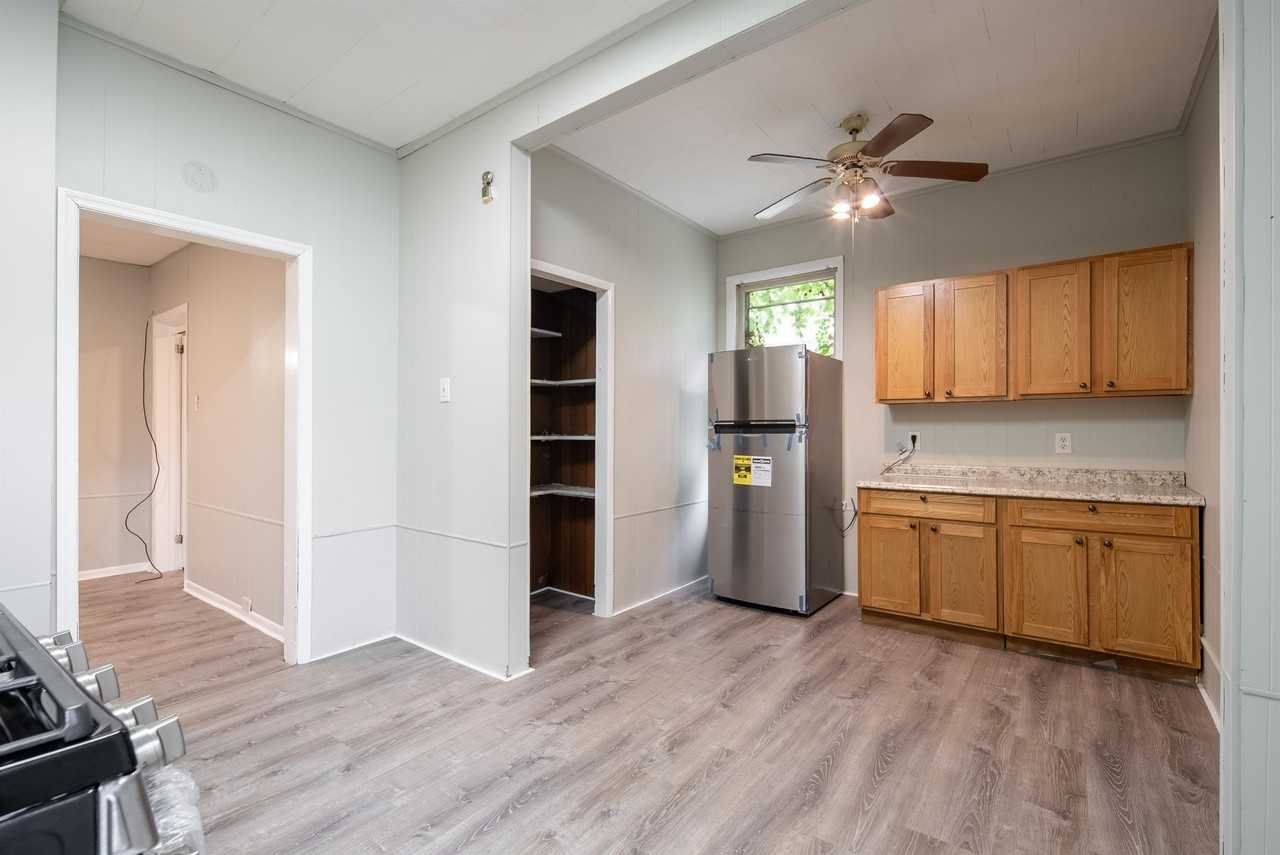 140 5th Ave #2 - Photo 5 of 29