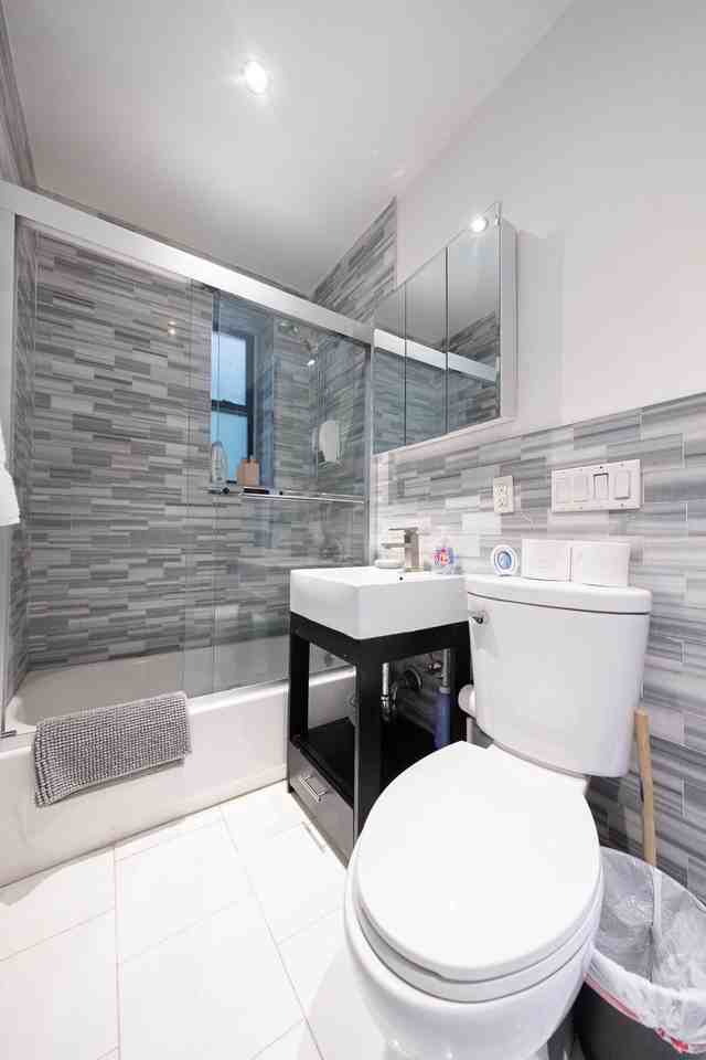 20 West 102nd Street - Photo 6 of 27