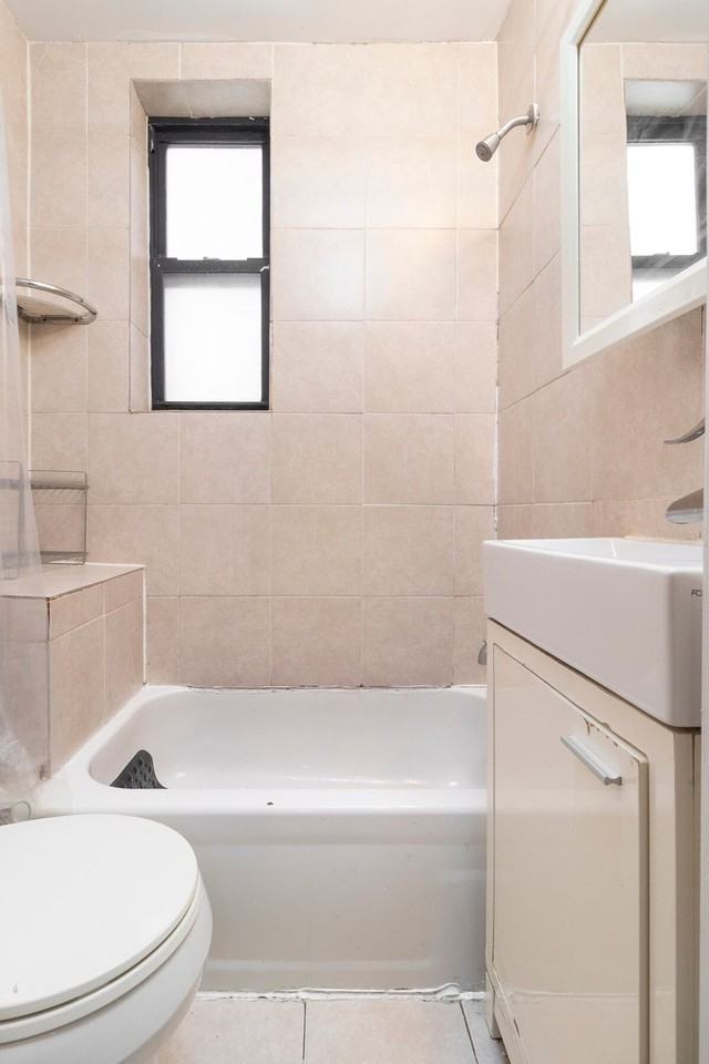 316 E 96th St #1097568P - Photo 4 of 30