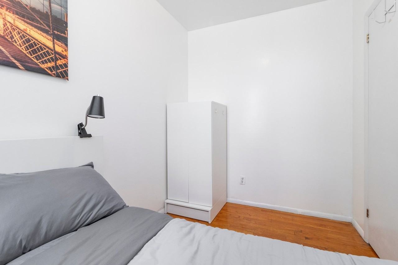 316 E 96th St #1097568P - Photo 7 of 30