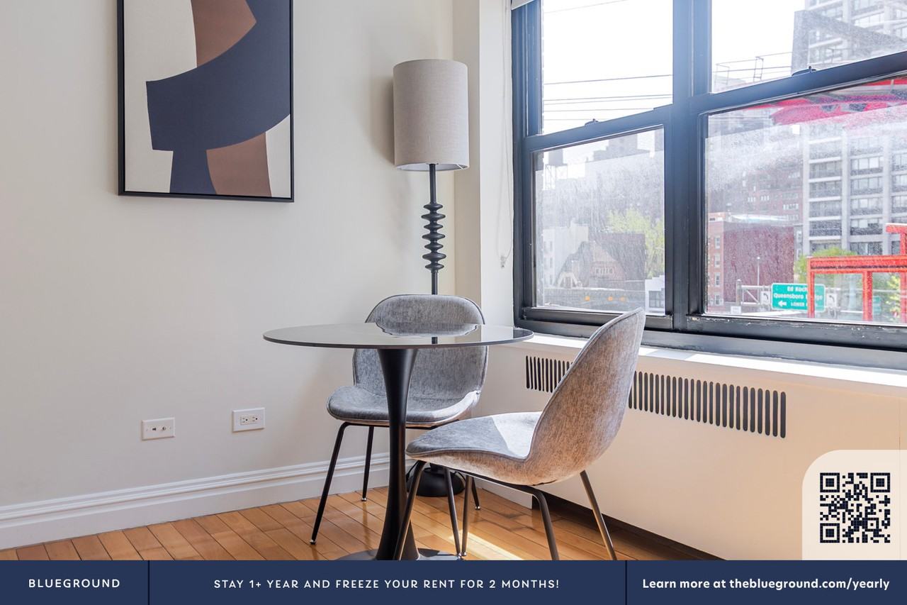 252 East 61st Street - Photo 7 of 22