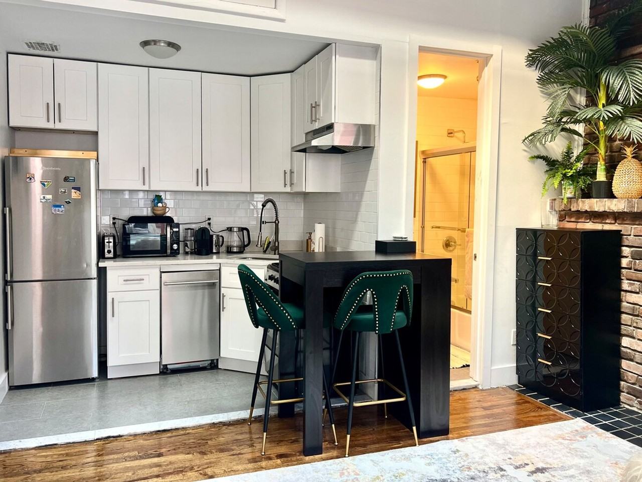 329 W 19th St #1318248P - Photo 5 of 16