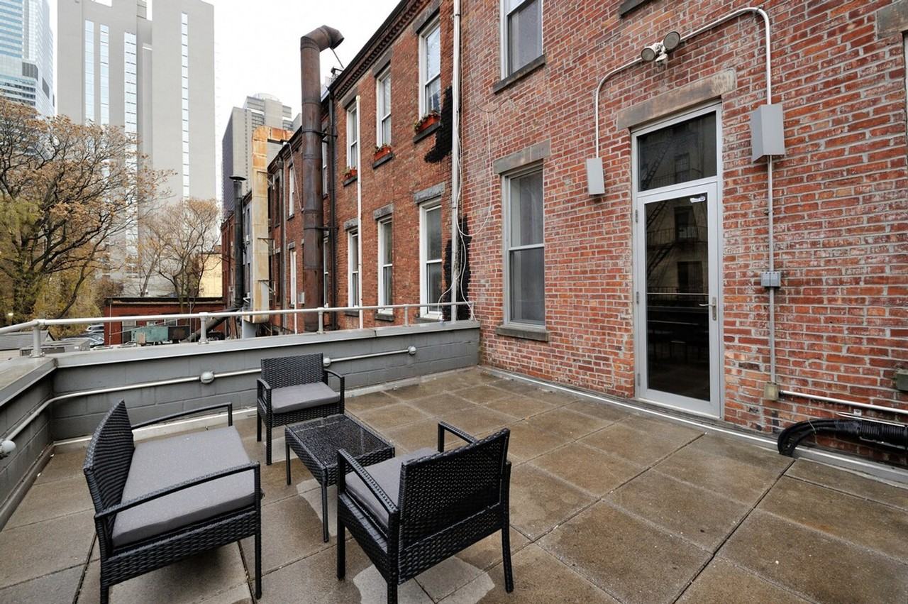353 W 46th St #1323931P - Photo 4 of 25