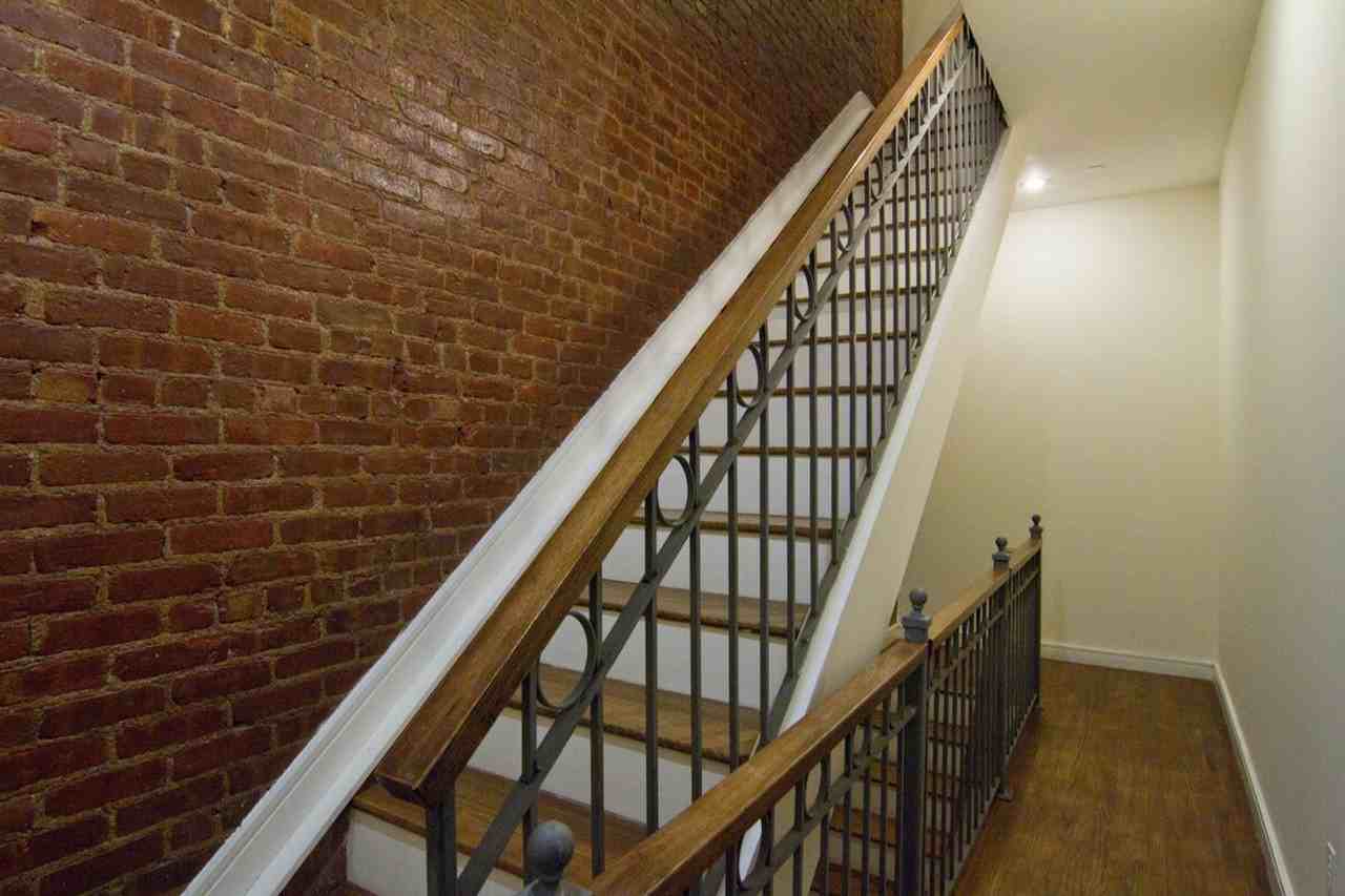 101 W 121st St #1424336P - Photo 6 of 40