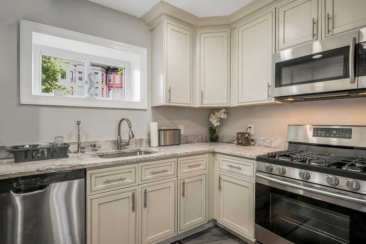 45 Rhode Island Ave Ne #1388280P - Photo 7 of 39