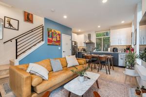 featured image of 764A Belmont Pl E