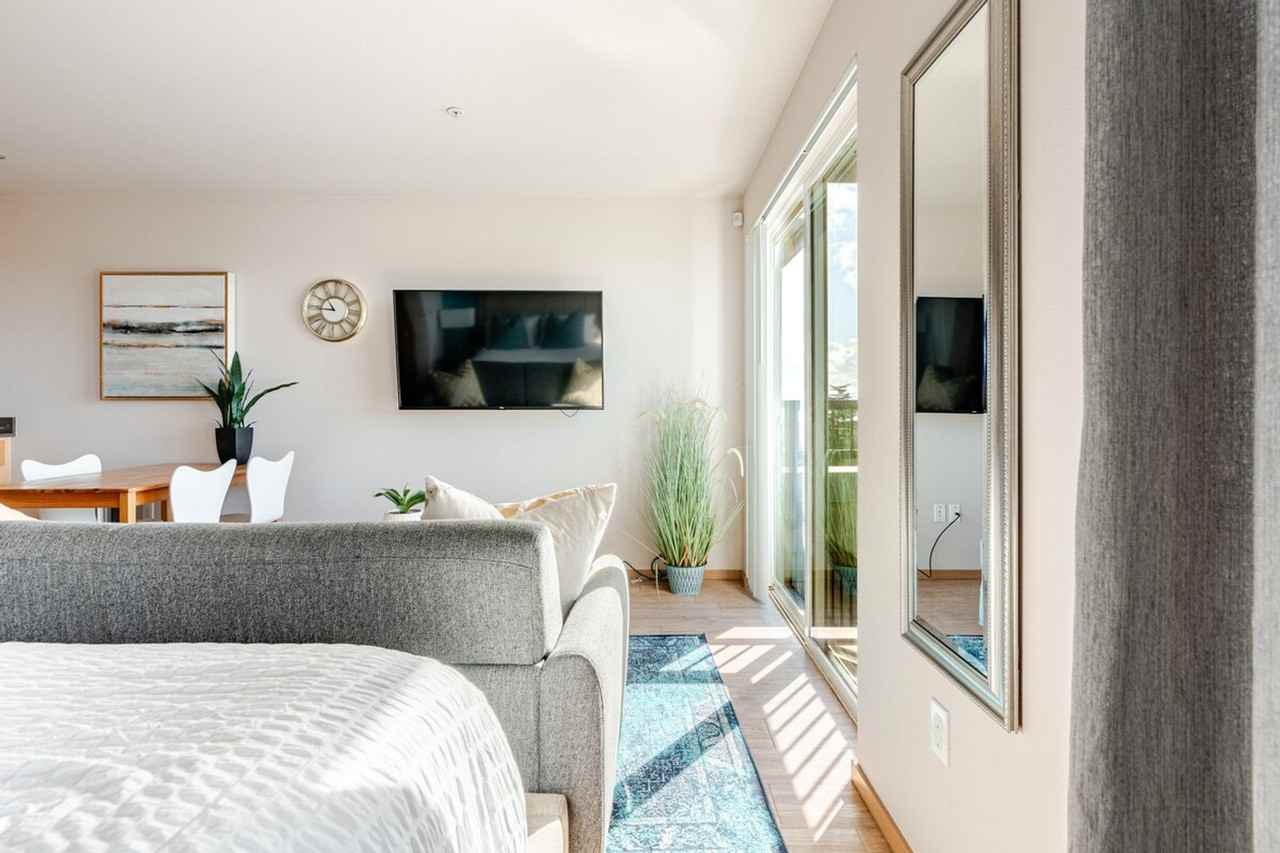 2806 17th Ave S #1284568P - Photo 2 of 44