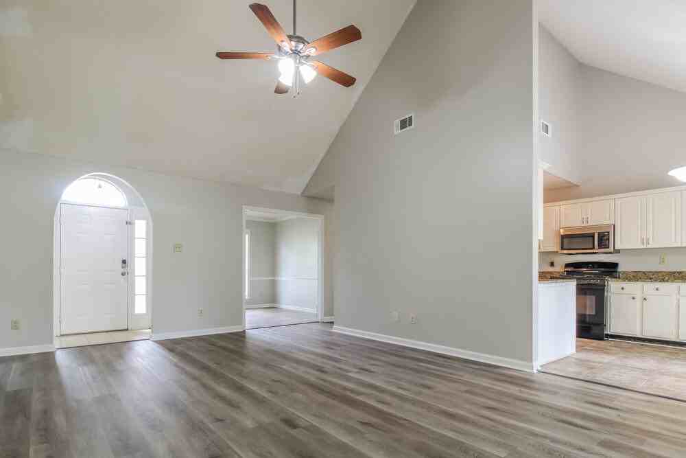 8538 Overcup Oaks Dr - Photo 5 of 16