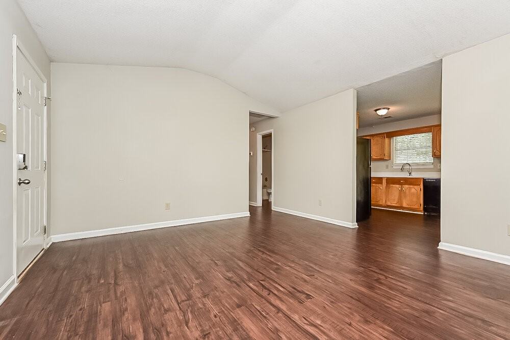 68 Hampton Oaks Dr - Photo 3 of 16