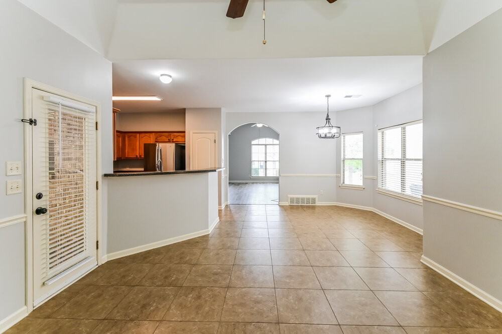 305 Garden Springs Dr - Photo 6 of 17