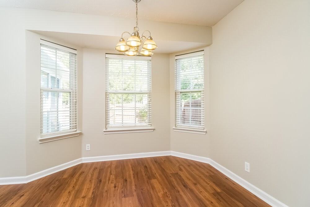 7113 S Hampton Blvd - Photo 4 of 18