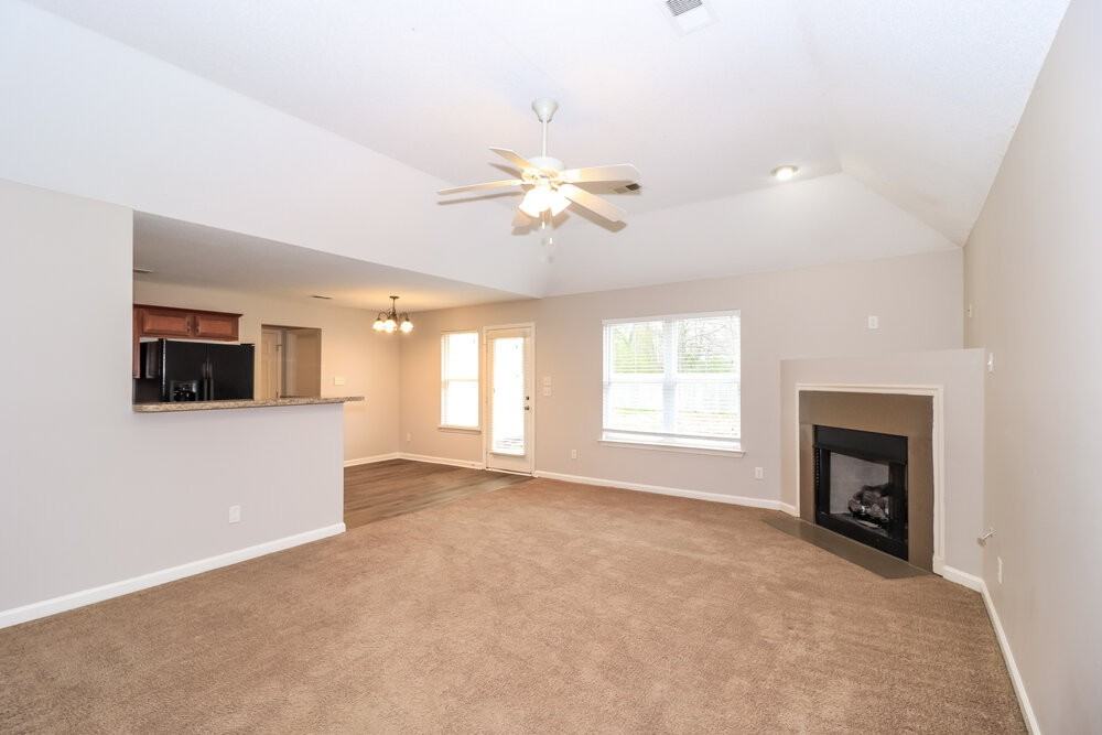 8347 Wild Dune Ln - Photo 4 of 17