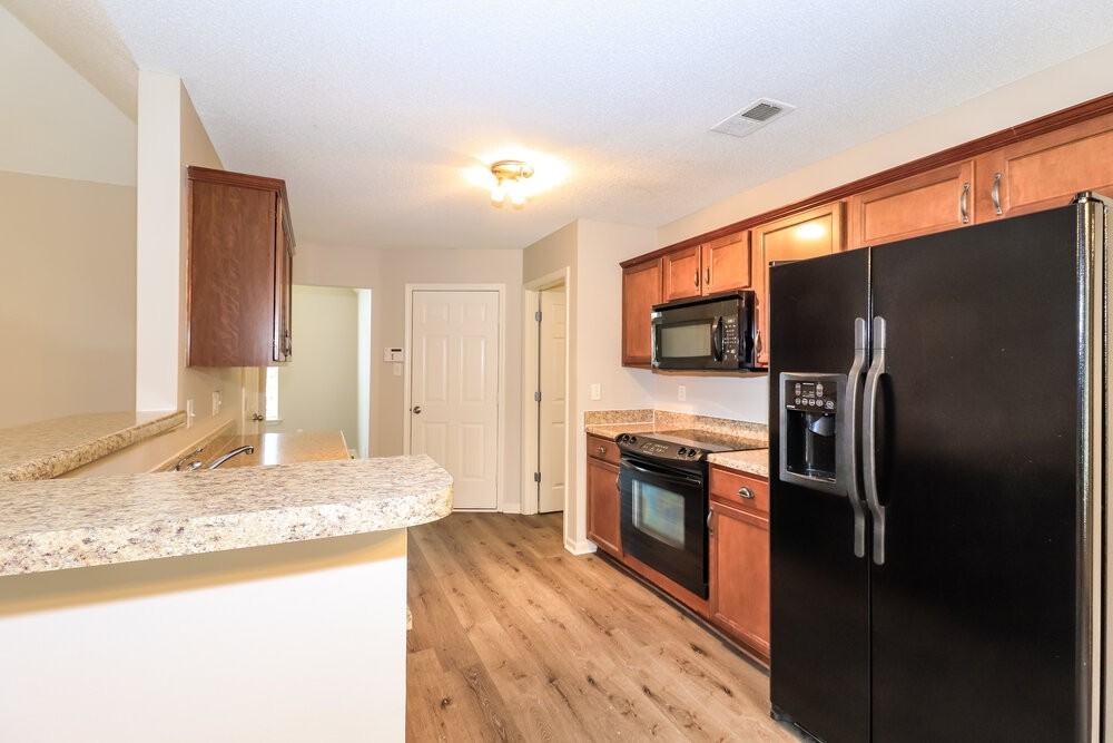 8347 Wild Dune Ln - Photo 6 of 17