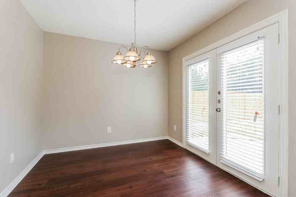 3156 Pine Valley Dr - Photo 4 of 15