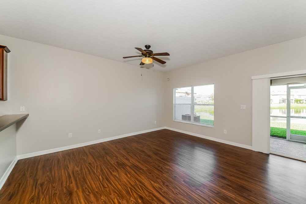 11510 84Th Cir E #102 - Photo 5 of 17