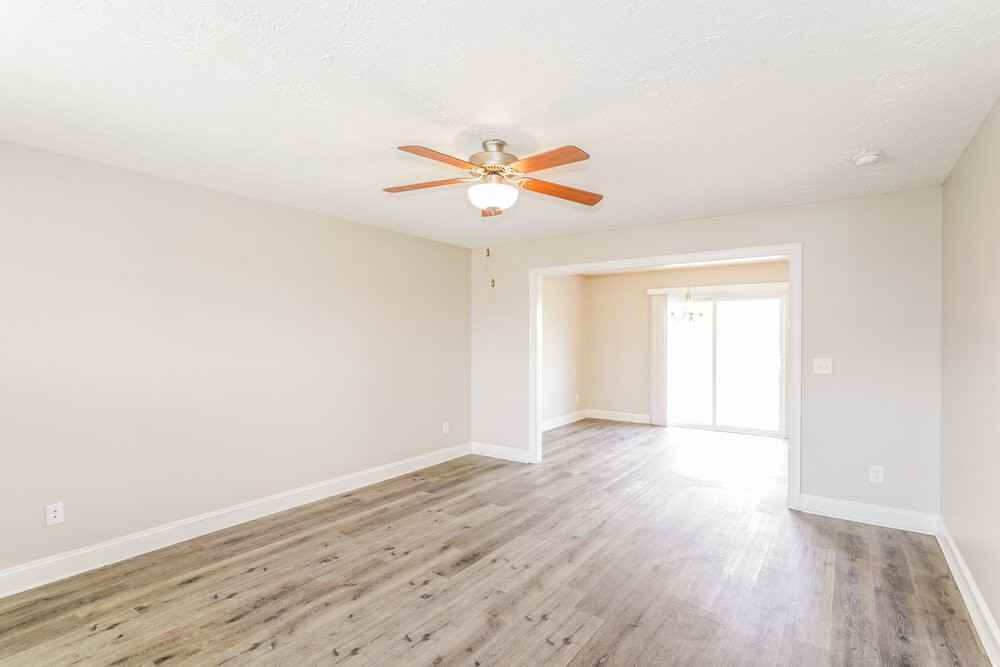 1020 Tammy Sue Ln - Photo 5 of 17