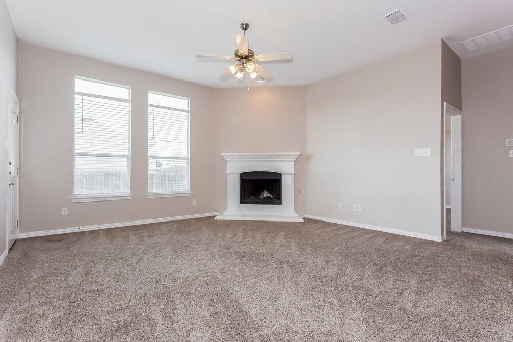 4613 Daisy Leaf Dr - Photo 2 of 16