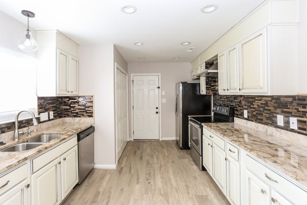 3620 Luton Ct - Photo 6 of 14