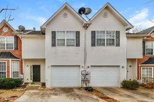 featured image of 1462 Riverrock Ct