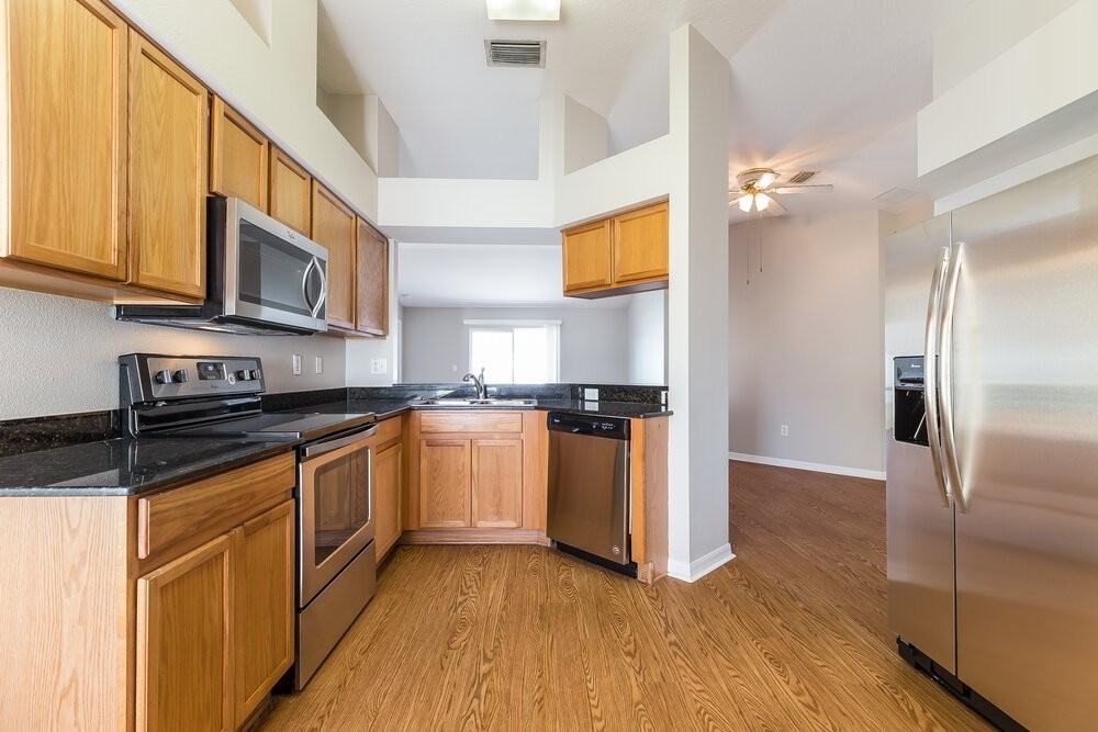 12008 Butler Woods Cir - Photo 5 of 13