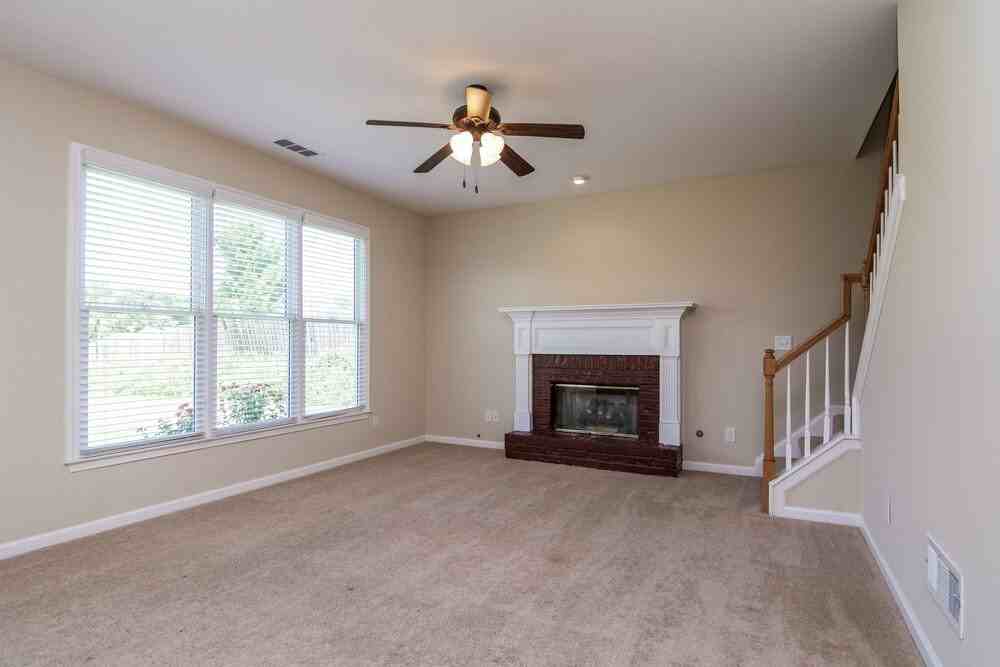 2400 Chandler Grove Dr - Photo 4 of 15