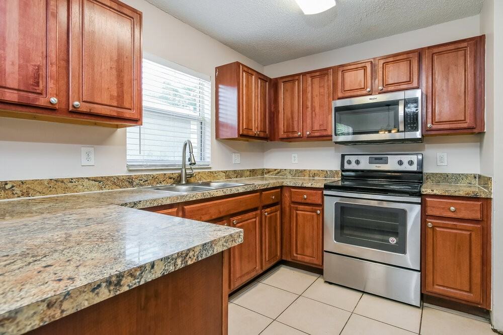 464 Basking Ridge Ct - Photo 7 of 16