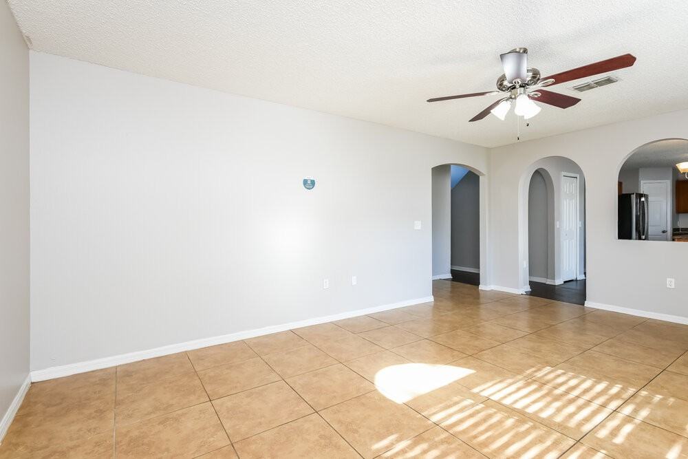 2924 Elbib Dr - Photo 6 of 17