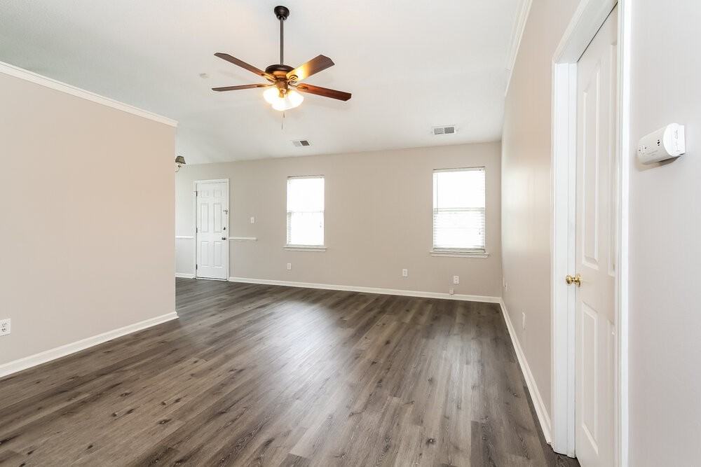 6133 Goldenfield Dr - Photo 5 of 16